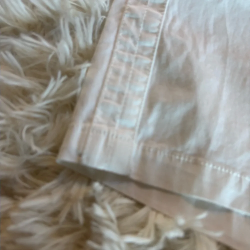 Union flat front elasticized waist white shorts size  small